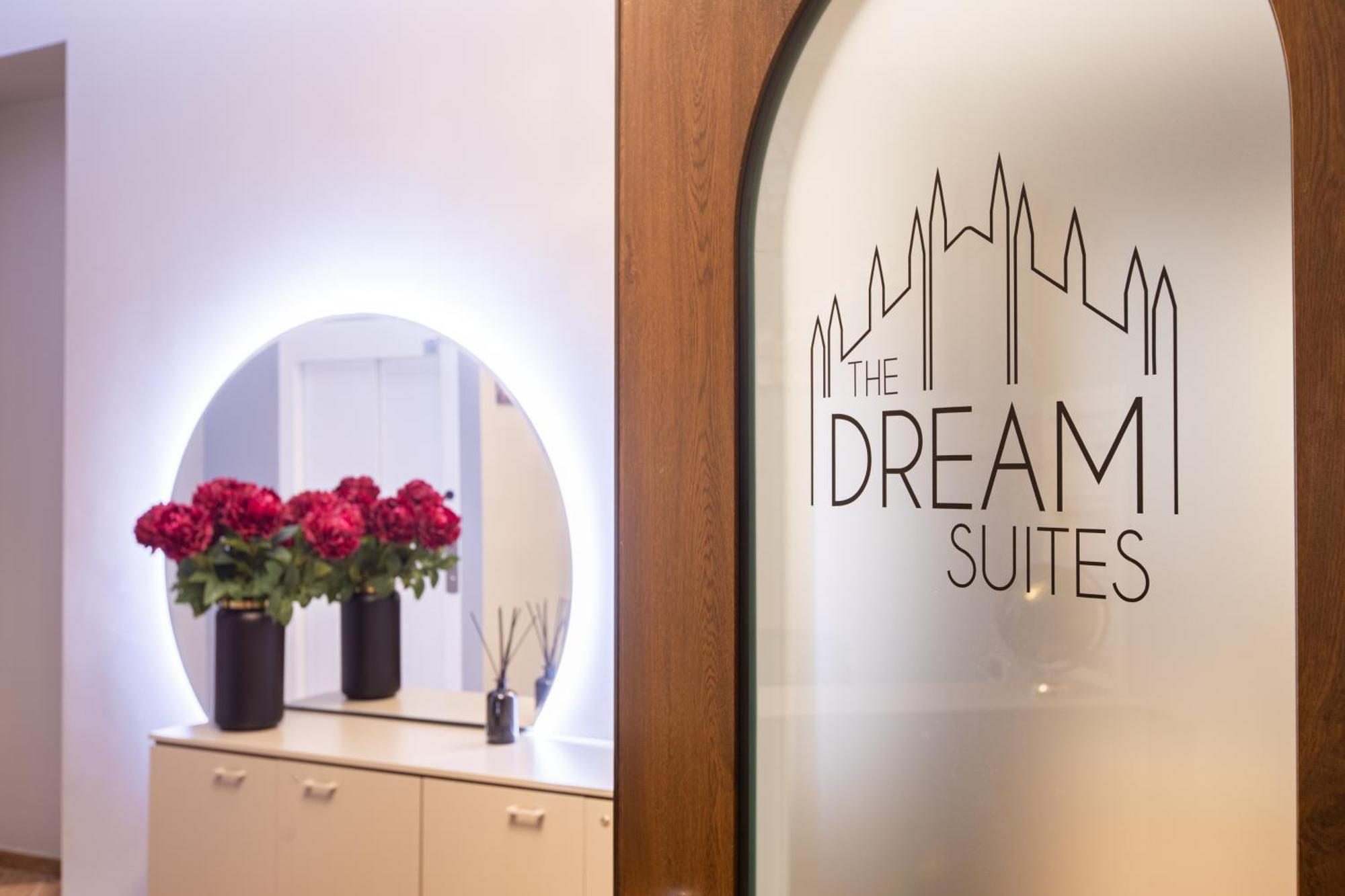 The Dream Suites Milan Bagian luar foto