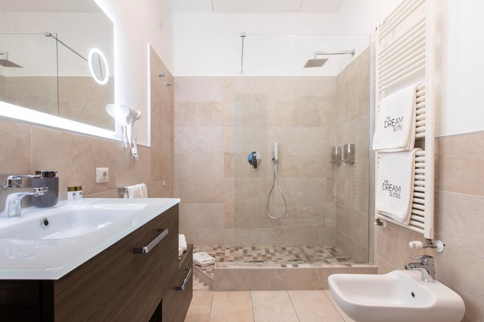 The Dream Suites Milan Ruang foto
